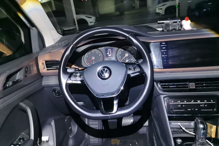 Used Volkswagen Tharu 2021 280TSI Two-Wheel-Drive Luxury Plus Edition Steering Wheel