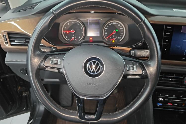 Used Volkswagen Tharu 2021 280TSI Two-Wheel-Drive Luxury Plus Edition Steering Wheel