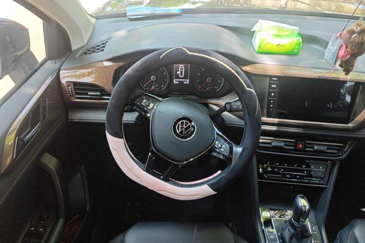 Used Volkswagen Tharu 2021 280TSI Two-Wheel-Drive Luxury Plus Edition Steering Wheel