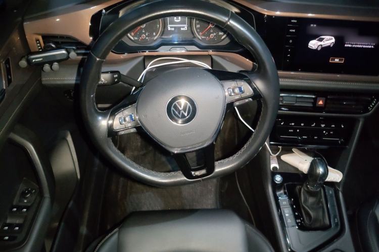 Used Volkswagen Tharu 2021 280TSI Two-Wheel-Drive Luxury Plus Edition Steering Wheel