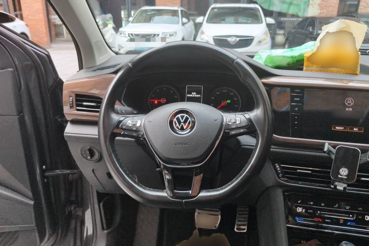 Used Volkswagen Tharu 2021 280TSI Two-Wheel-Drive Luxury Plus Edition Steering Wheel