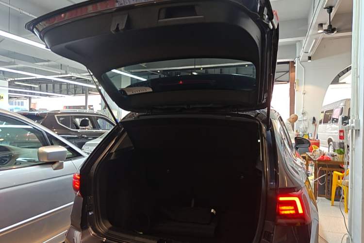 Used Volkswagen Tharu 2021 280TSI Two-Wheel Drive Comfort Edition Trunk
