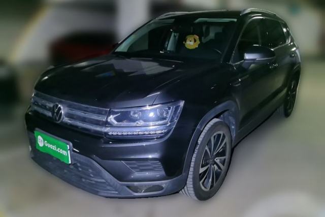 Używany Volkswagen Tharu 2021 280TSI Two-Wheel-Drive Luxury Plus Edition
