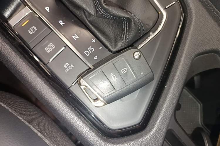 Used Volkswagen Tharu 2021 280TSI Two-Wheel-Drive Luxury Edition Vehicle Key