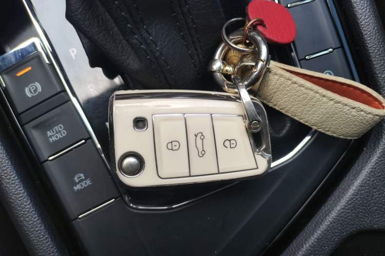 Used Volkswagen Tharu 2021 280TSI Two-Wheel-Drive Luxury Plus Edition Vehicle Key
