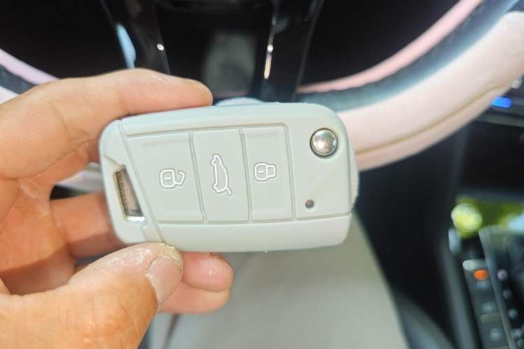 Used Volkswagen Tharu 2021 280TSI Two-Wheel-Drive Luxury Plus Edition Vehicle Key