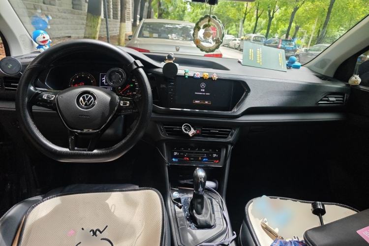 Used Volkswagen Tharu 2021 280TSI Two-Wheel-Drive Luxury Edition Center Console