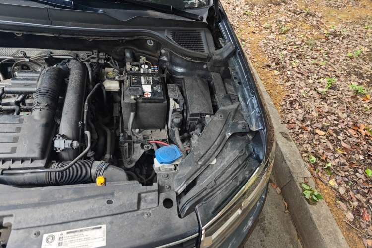 Used Volkswagen Tharu 2021 280TSI Two-Wheel-Drive Luxury Edition Engine Bay Left