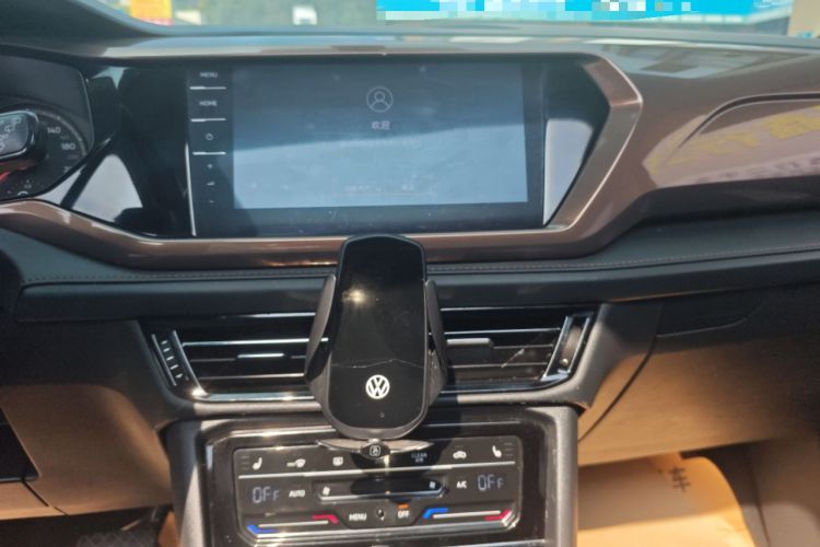 Used Volkswagen Tharu 2021 280TSI Two-Wheel-Drive Luxury Edition Audio And AC Panel