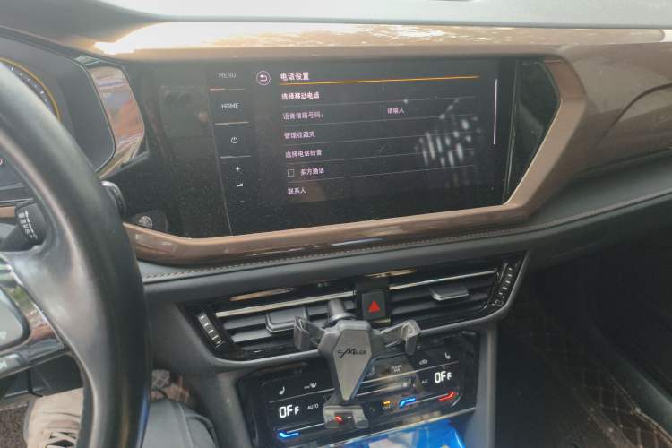 Used Volkswagen Tharu 2021 280TSI Two-Wheel-Drive Luxury Plus Edition Audio And AC Panel