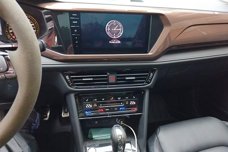Used Volkswagen Tharu 2021 330TSI Four-Wheel Drive Flagship Edition Audio And AC Panel