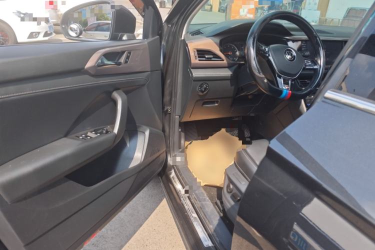 Used Volkswagen Tharu 2021 280TSI Two-Wheel-Drive Luxury Edition Driver Seat