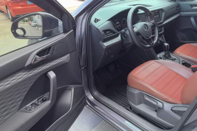 Used Volkswagen Tharu 2021 280TSI Two-Wheel Drive Trend Edition Driver Seat