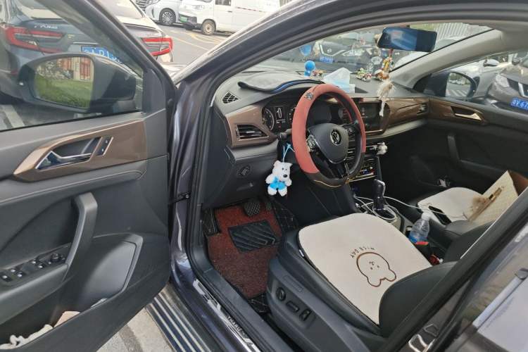 Used Volkswagen Tharu 2021 280TSI Two-Wheel-Drive Luxury Plus Edition Driver Seat