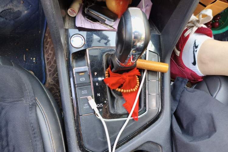 Used Volkswagen Tharu 2021 280TSI Two-Wheel-Drive Luxury Plus Edition Gear Lever