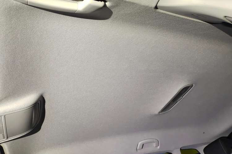 Used Volkswagen Tharu 2021 280TSI Two-Wheel Drive Trend Edition Headliner
