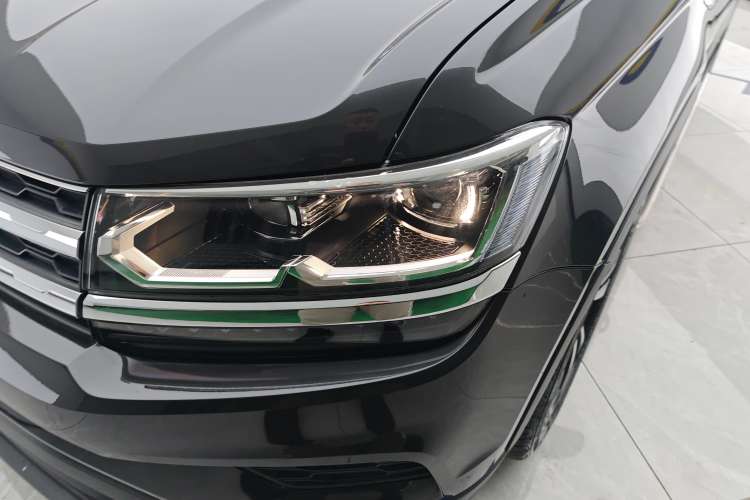 Used Volkswagen Tharu 2021 280TSI Two-Wheel-Drive Luxury Plus Edition Left Front Headlight