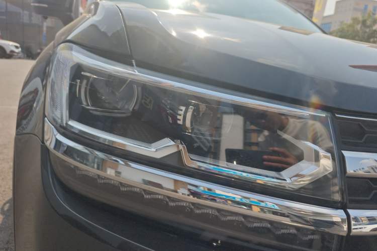 Used Volkswagen Tharu 2021 280TSI Two-Wheel-Drive Luxury Edition Right Front Headlight