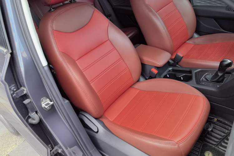 Used Volkswagen Tharu 2021 280TSI Two-Wheel Drive Trend Edition Right Front Seat