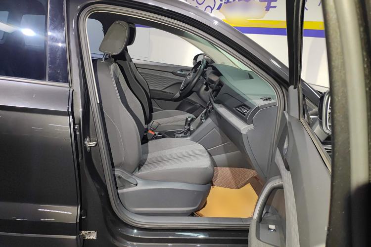 Used Volkswagen Tharu 2021 280TSI Two-Wheel Drive Trend Edition Right Front Seat