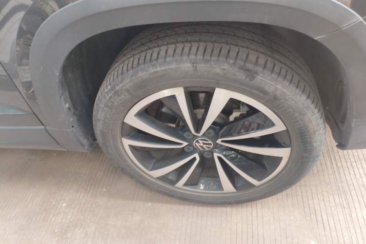 Used Volkswagen Tharu 2021 280TSI Two-Wheel-Drive Luxury Plus Edition Right Front Wheel Hub