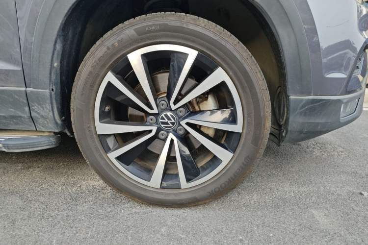 Used Volkswagen Tharu 2021 280TSI Two-Wheel-Drive Luxury Plus Edition Right Front Wheel Hub