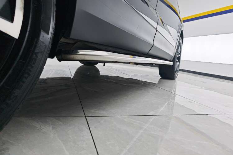 Used Volkswagen Tharu 2021 280TSI Two-Wheel-Drive Luxury Plus Edition Right Side Sill