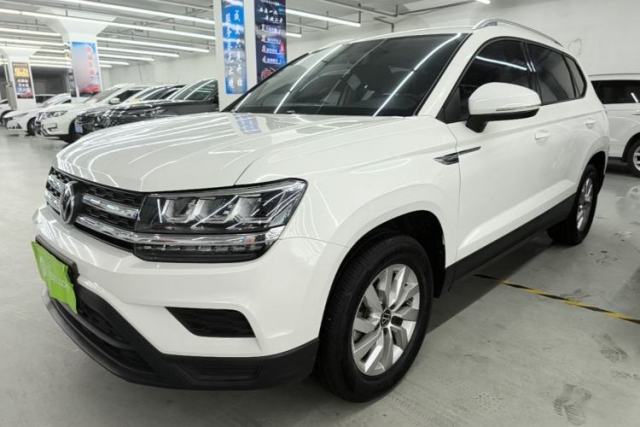 Ojetý Volkswagen Tharu 2021 280TSI Two-Wheel Drive Trend Edition