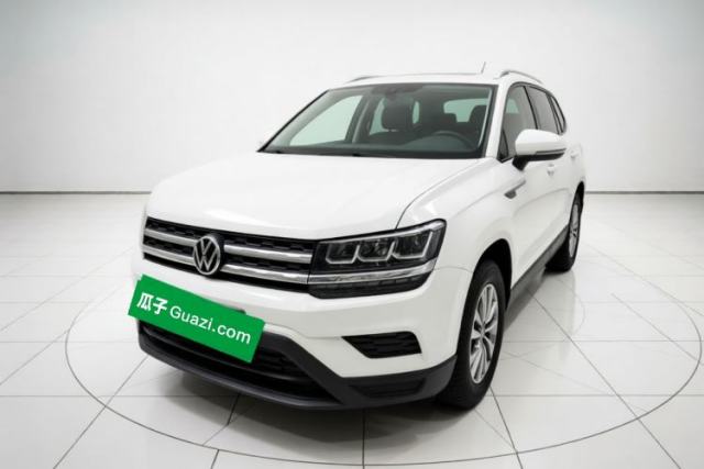 Ojetý Volkswagen Tharu 2021 280TSI Two-Wheel Drive Trend Edition
