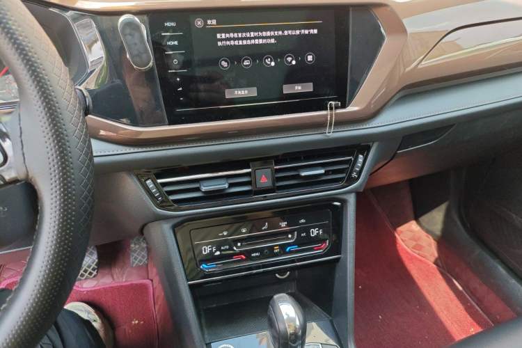 Used Volkswagen Tharu 2021 280TSI Two-Wheel Drive Comfort Edition Audio And AC Panel