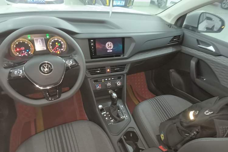 Used Volkswagen Tharu 2021 280TSI Two-Wheel Drive Trend Edition Audio And AC Panel