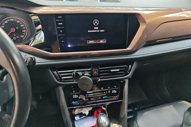 Used Volkswagen Tharu 2021 280TSI Two-Wheel-Drive Luxury Plus Edition Audio And AC Panel