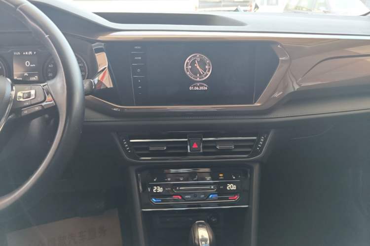 Used Volkswagen Tharu 2021 280TSI Two-Wheel-Drive Luxury Plus Edition Audio And AC Panel
