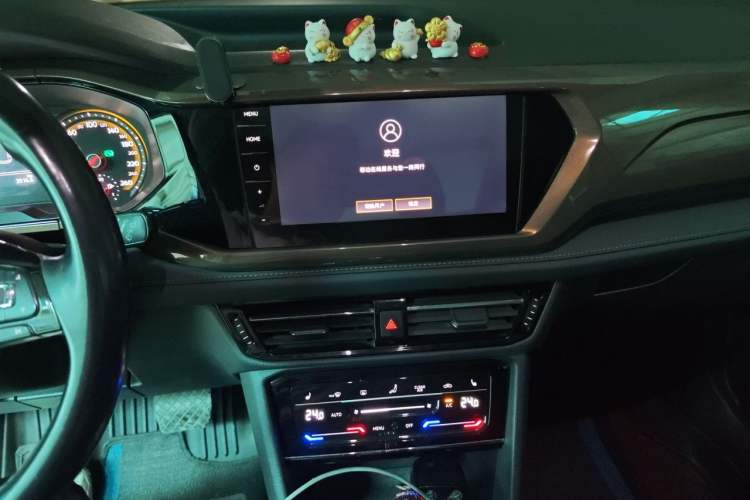 Used Volkswagen Tharu 2021 280TSI Two-Wheel-Drive Luxury Edition Audio And AC Panel