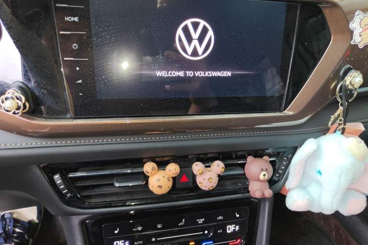 Used Volkswagen Tharu 2021 280TSI Two-Wheel-Drive Luxury Plus Edition Audio And AC Panel