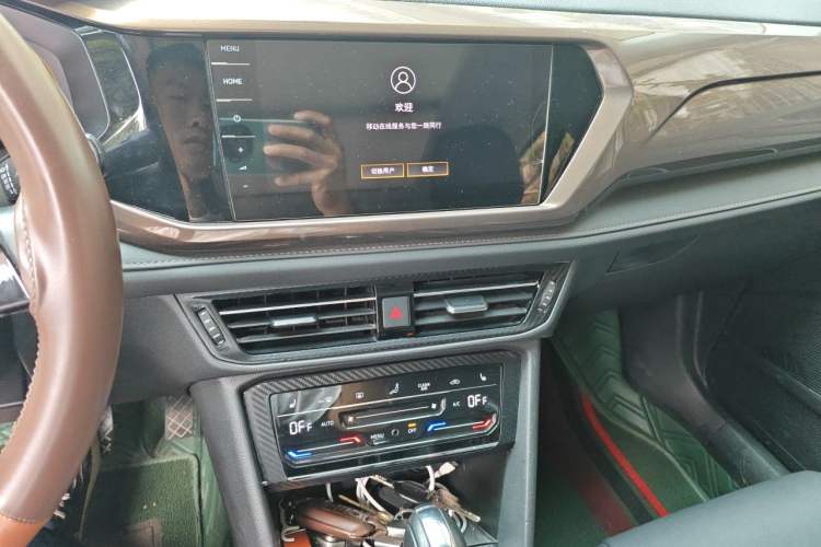 Used Volkswagen Tharu 2021 280TSI Two-Wheel-Drive Luxury Plus Edition Audio And AC Panel