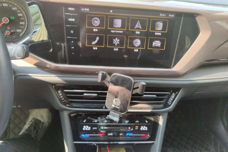 Used Volkswagen Tharu 2021 280TSI Two-Wheel-Drive Luxury Plus Edition Audio And AC Panel