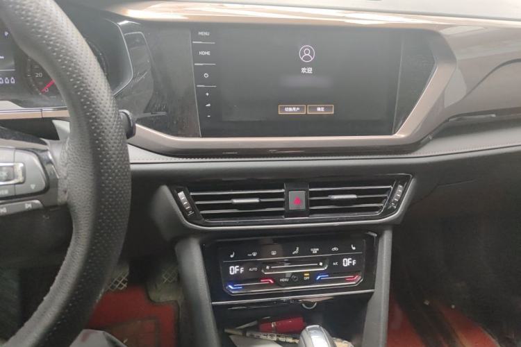 Used Volkswagen Tharu 2021 280TSI Two-Wheel-Drive Luxury Plus Edition Audio And AC Panel