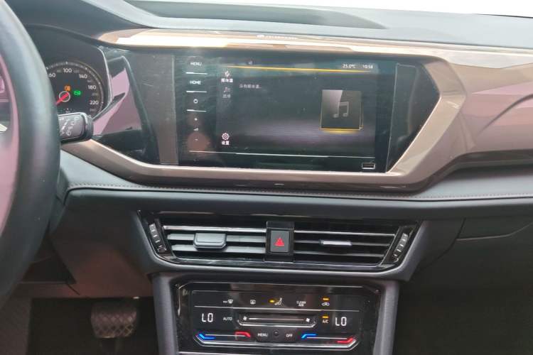Used Volkswagen Tharu 2021 280TSI Two-Wheel Drive Comfort Edition Audio And AC Panel