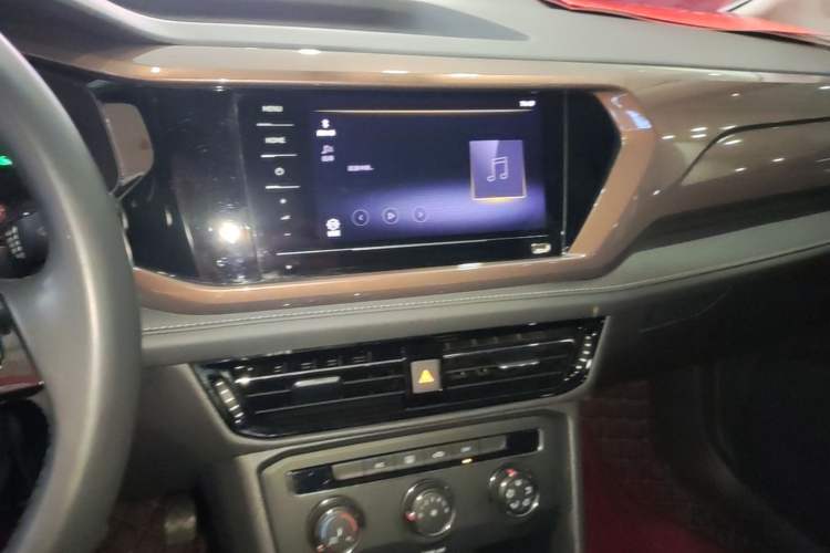 Used Volkswagen Tharu 2021 280TSI Two-Wheel Drive Comfort Edition Audio And AC Panel