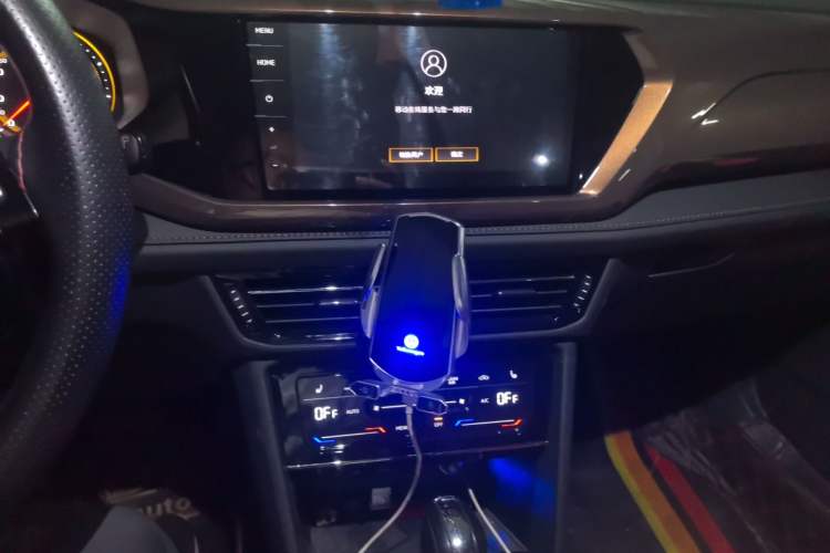 Used Volkswagen Tharu 2021 280TSI Two-Wheel-Drive Luxury Plus Edition Audio And AC Panel