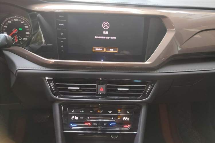 Used Volkswagen Tharu 2021 280TSI Two-Wheel-Drive Luxury Edition Audio And AC Panel