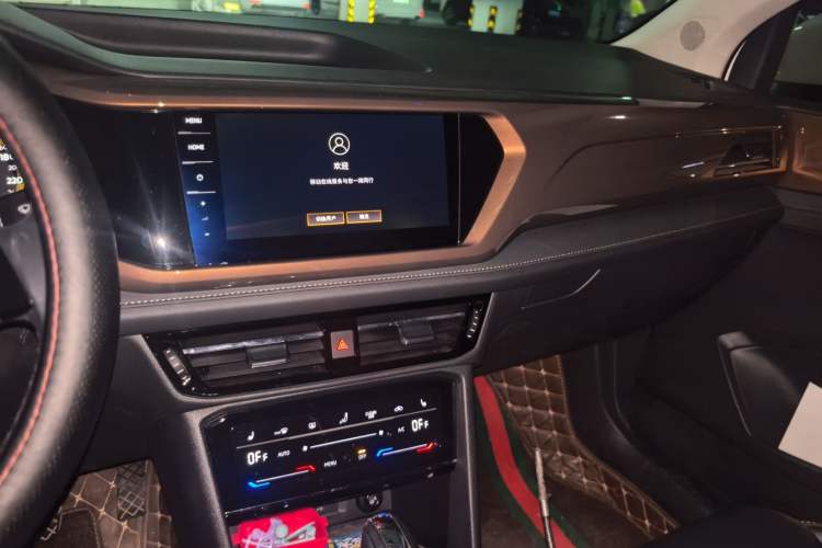 Used Volkswagen Tharu 2021 280TSI Two-Wheel-Drive Luxury Plus Edition Audio And AC Panel