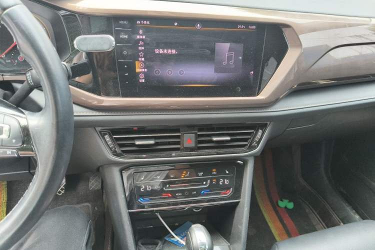 Used Volkswagen Tharu 2021 280TSI Two-Wheel-Drive Luxury Plus Edition Audio And AC Panel