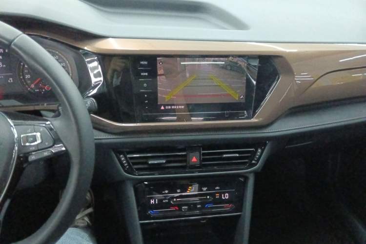 Used Volkswagen Tharu 2021 280TSI Two-Wheel Drive Comfort Edition Audio And AC Panel
