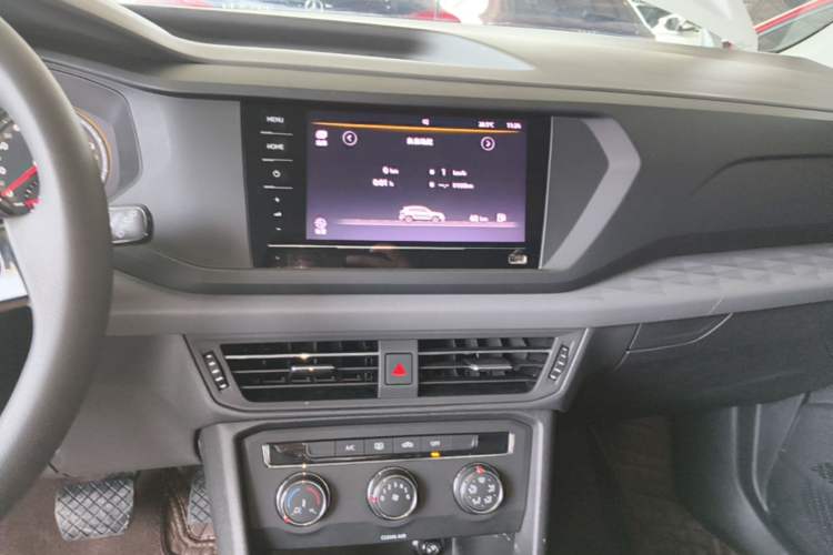 Used Volkswagen Tharu 2021 280TSI Two-Wheel Drive Trend Edition Audio And AC Panel