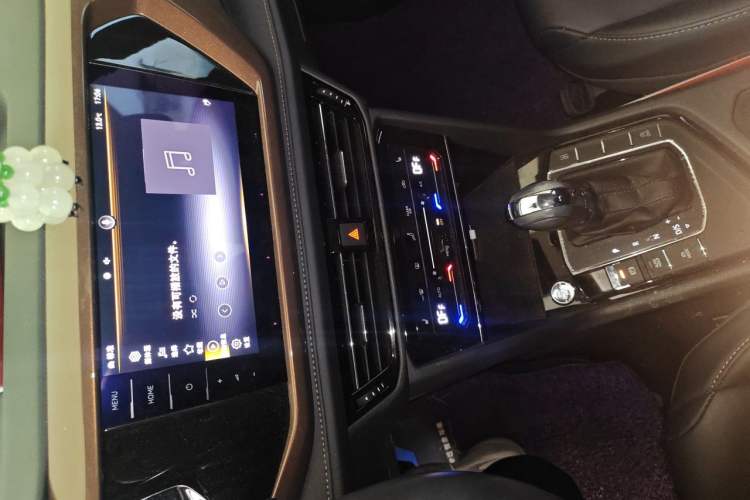 Used Volkswagen Tharu 2021 280TSI Two-Wheel-Drive Luxury Plus Edition Audio And AC Panel