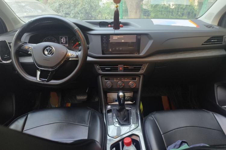 Used Volkswagen Tharu 2021 280TSI Two-Wheel Drive Trend Edition Center Console