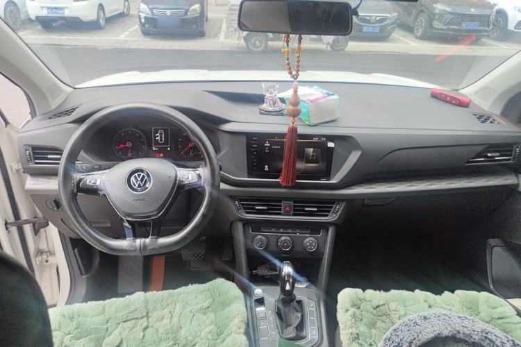 Used Volkswagen Tharu 2021 280TSI Two-Wheel Drive Trend Edition Center Console
