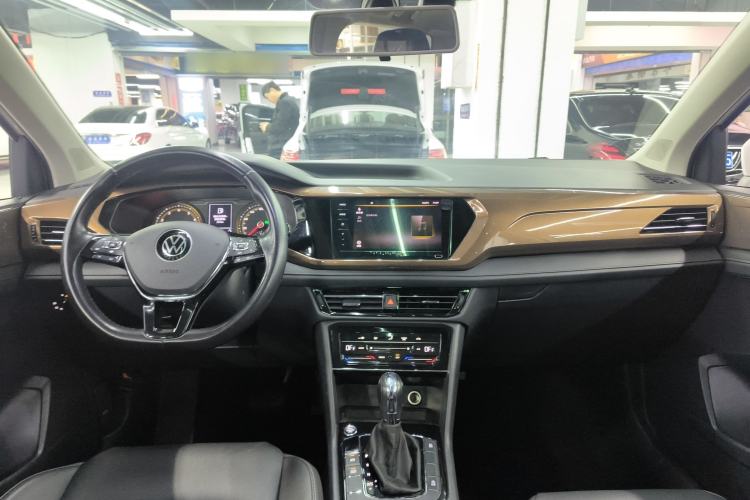 Used Volkswagen Tharu 2021 280TSI Two-Wheel Drive Comfort Edition Center Console